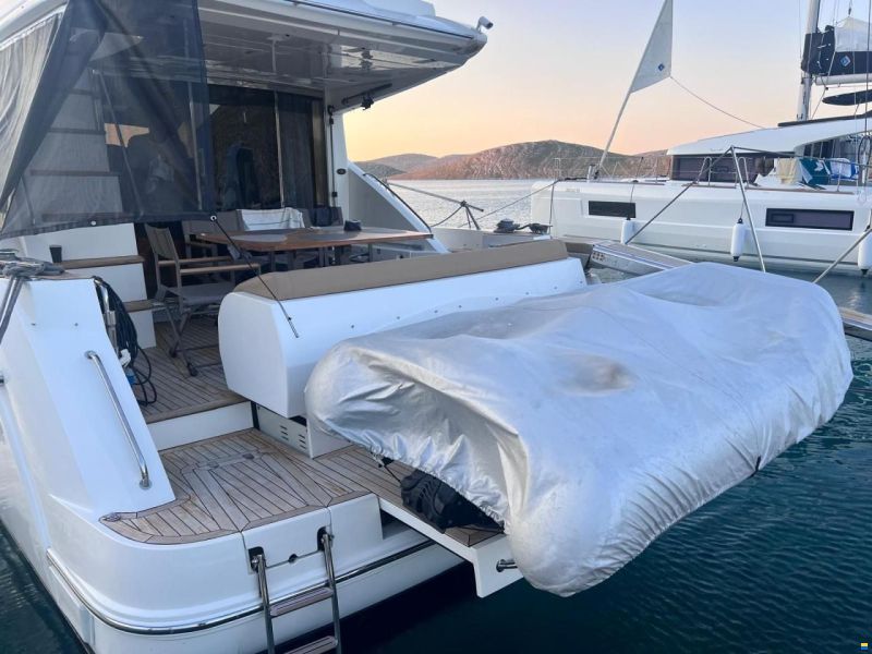Sealine T50