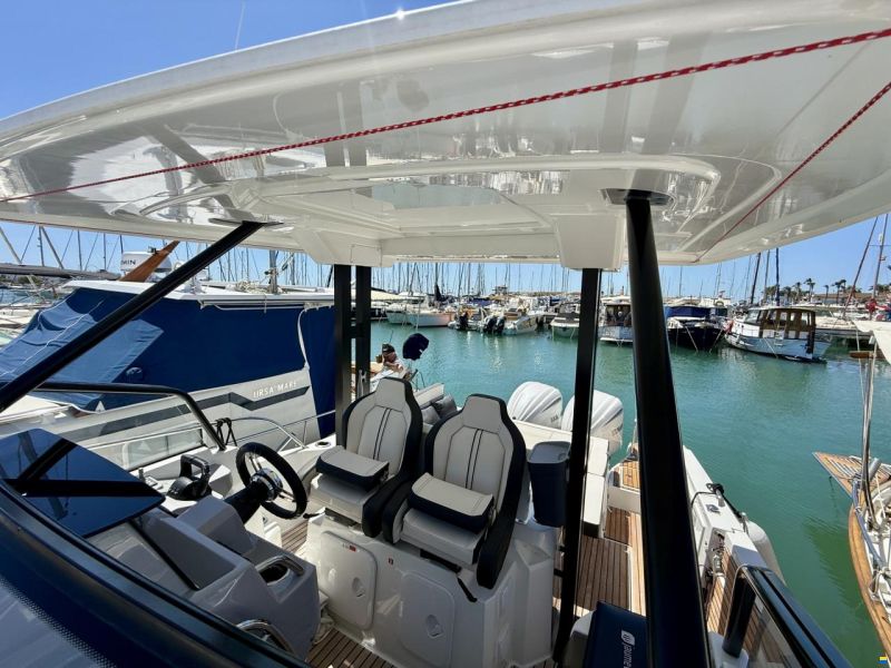 Jeanneau Cap Camarat 9.0 WA-2