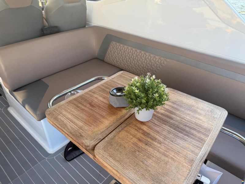 Azimut 43
