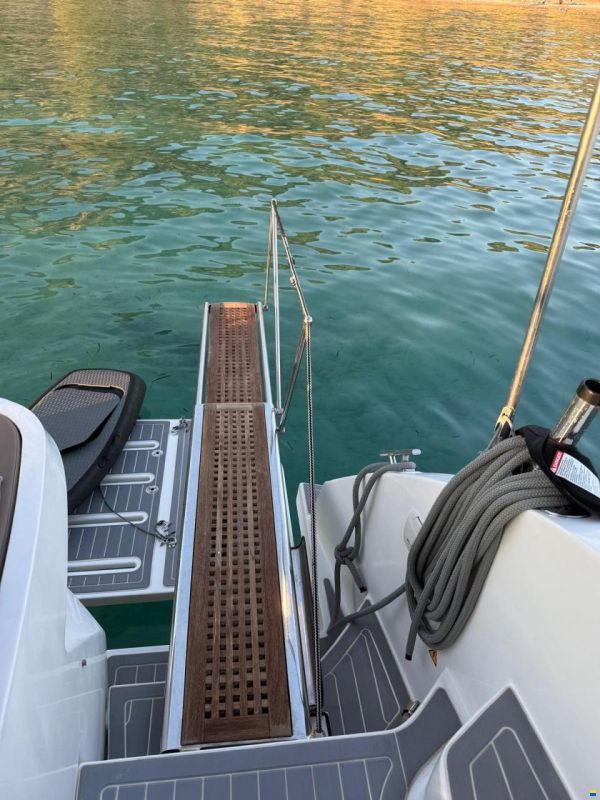 Azimut 43