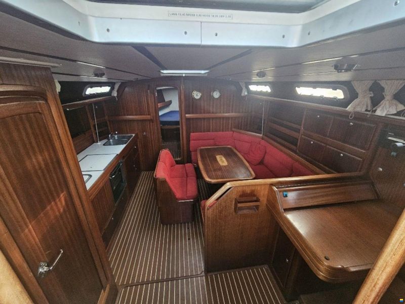 Bavaria 42