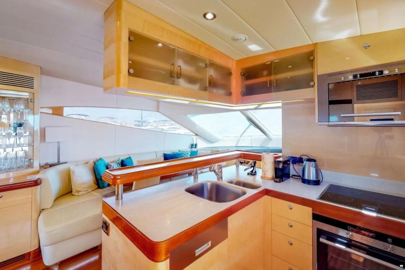 Horizon E70 - 1/8 Boat Share