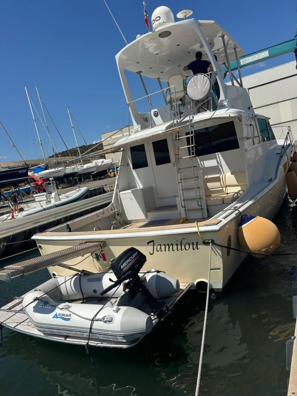 Hatteras 53