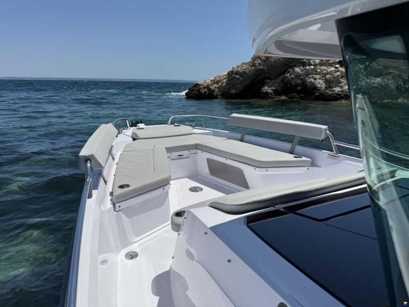 Axopar 29 XC Cross Cabin