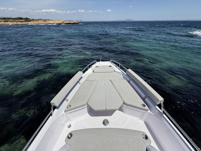 Axopar 29 XC Cross Cabin