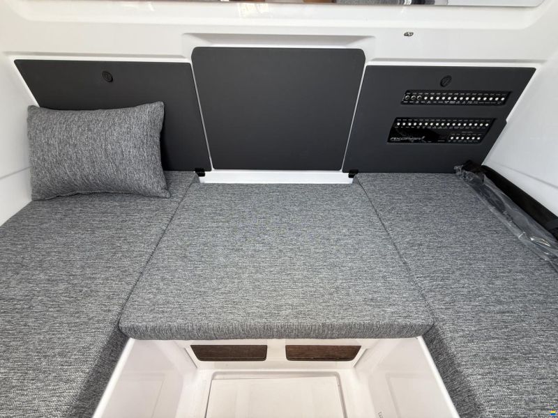 Axopar 29 XC Cross Cabin