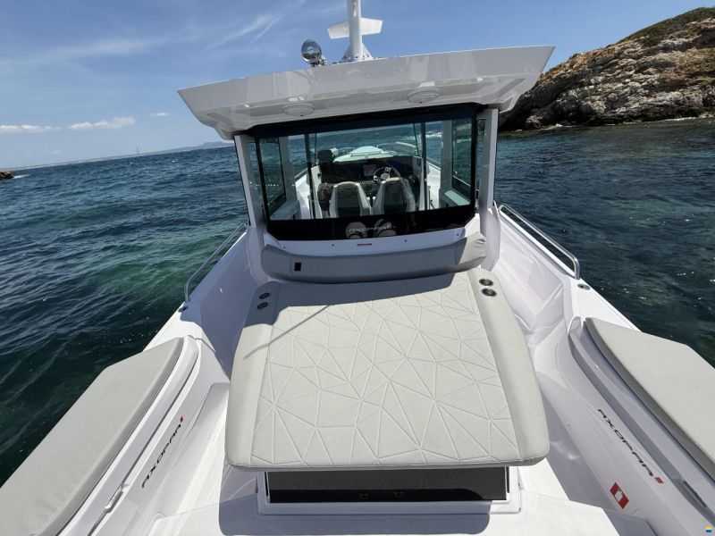 Axopar 29 XC Cross Cabin
