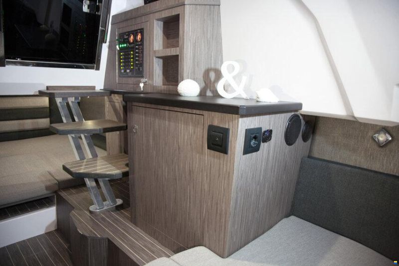 Ranieri CAYMAN 35.0 EXECUTIVE CABIN 4 LETTI DEMO
