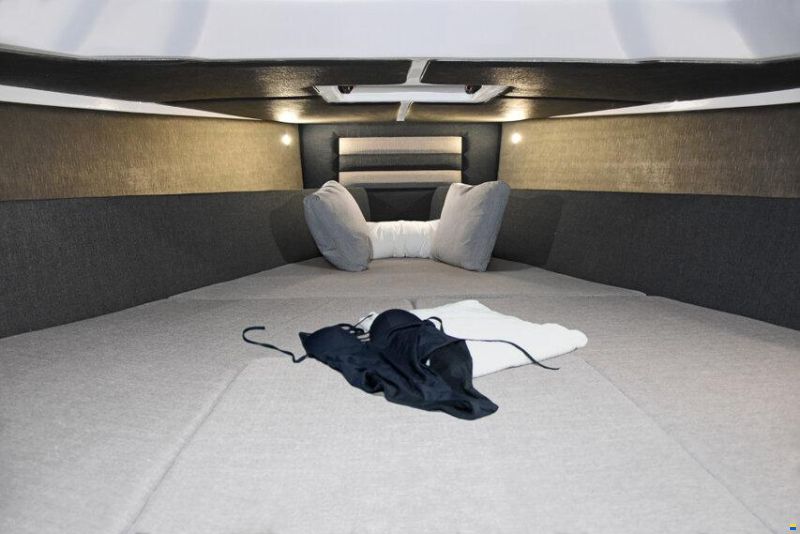 Ranieri CAYMAN 35.0 EXECUTIVE CABIN 4 LETTI DEMO