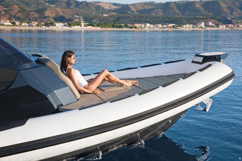 Ranieri CAYMAN 35.0 EXECUTIVE CABIN 4 LETTI DEMO