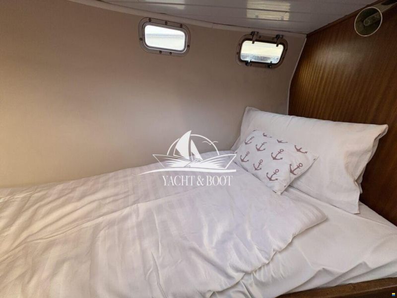 holländischer Werftbau Crowntrawler 830