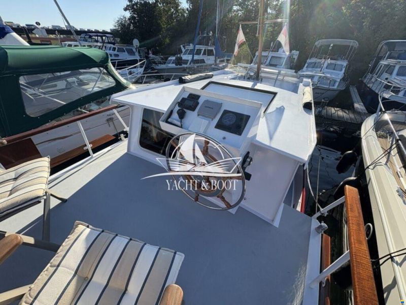 holländischer Werftbau Crowntrawler 830