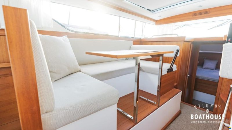 Delta Powerboats 340 SW