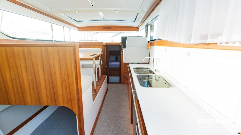 Delta Powerboats 340 SW