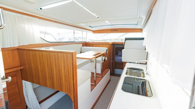 Delta Powerboats 340 SW