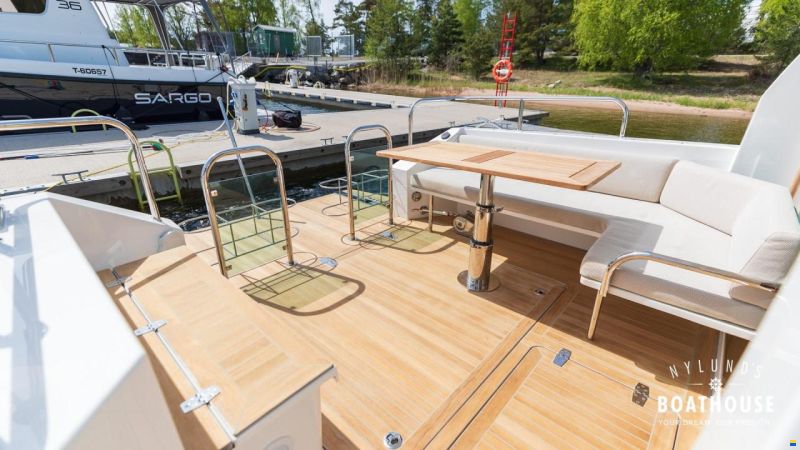 Delta Powerboats 340 SW