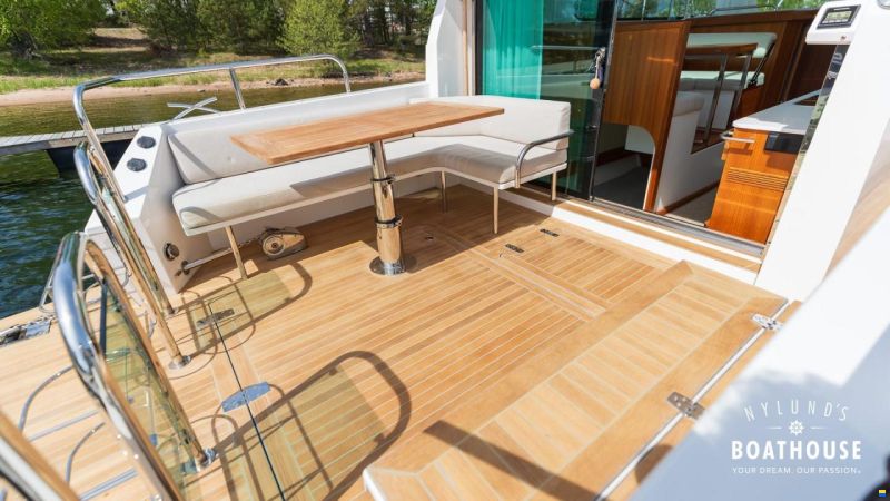 Delta Powerboats 340 SW