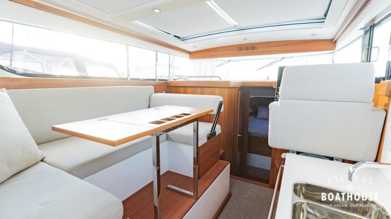 Delta Powerboats 340 SW