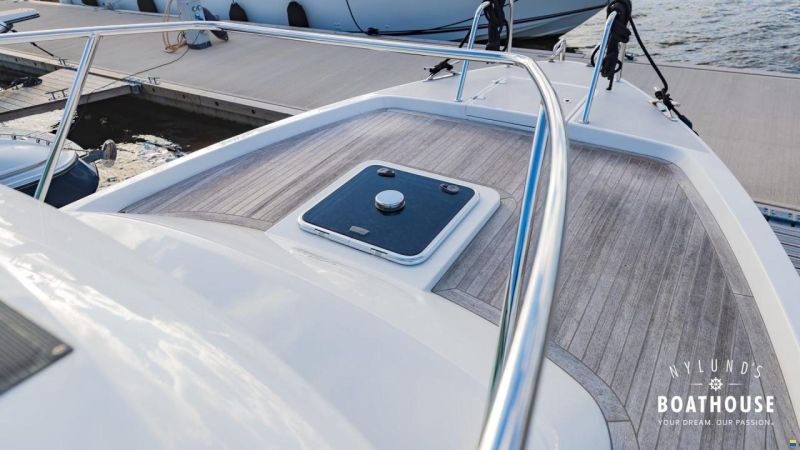 Delta Powerboats 340 SW