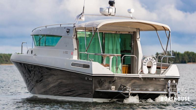 Delta Powerboats 34 SW