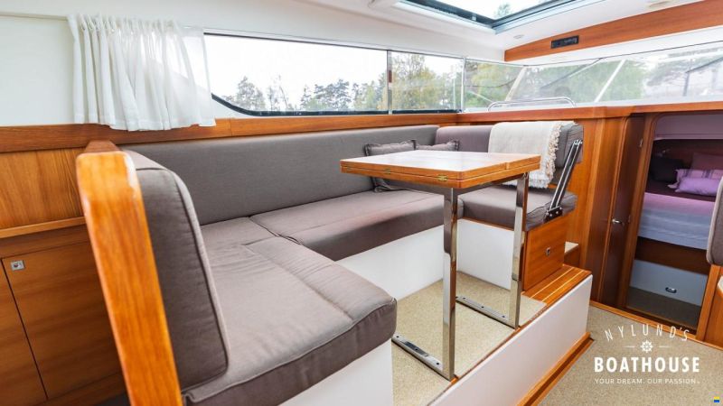 Delta Powerboats 34 SW