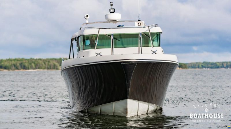 Delta Powerboats 34 SW
