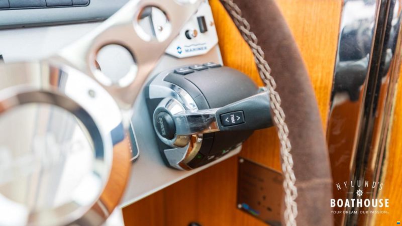 Delta Powerboats 34 SW