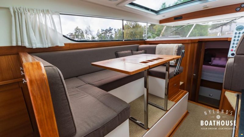 Delta Powerboats 34 SW
