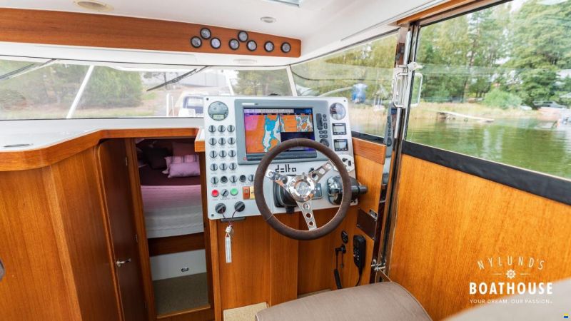 Delta Powerboats 34 SW