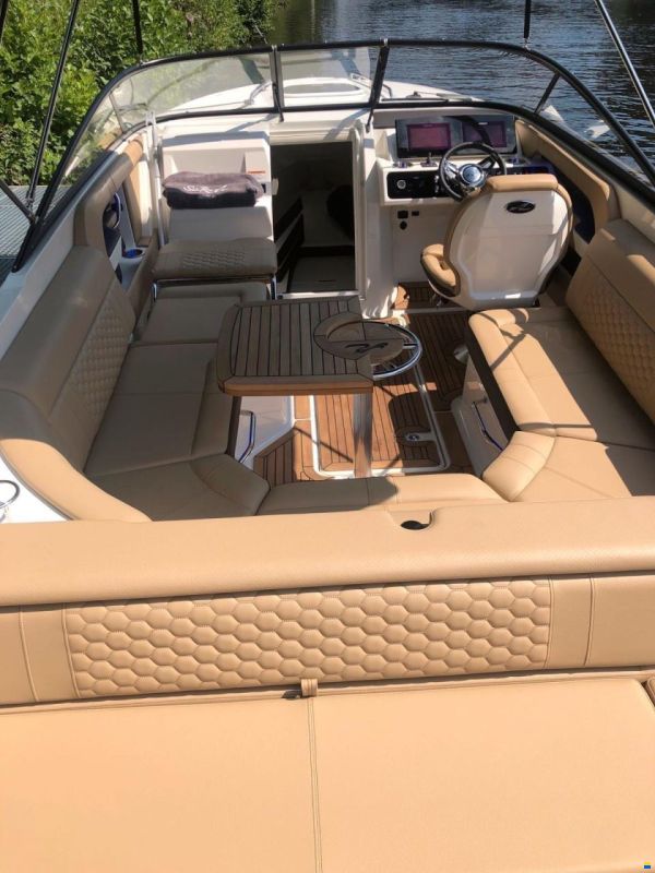 Sea Ray 250 SunSport