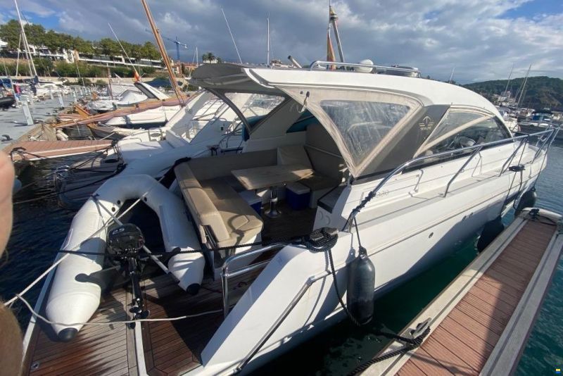 Sealine S330