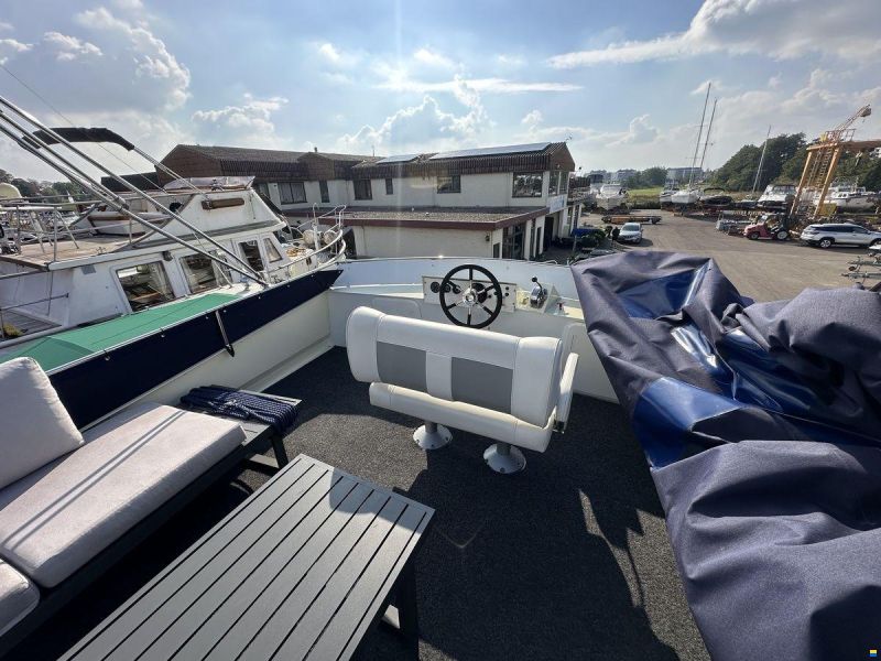 Bouman 1350 Fly