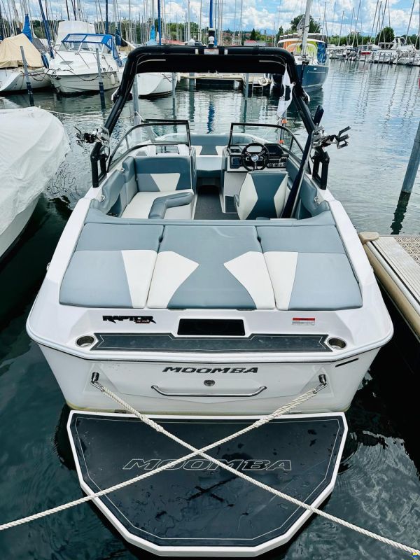 Moomba Helix