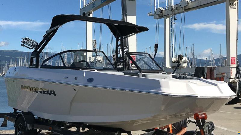 Moomba Helix