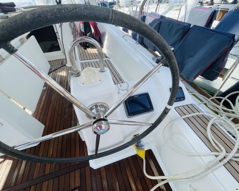 Beneteau Oceanis 38
