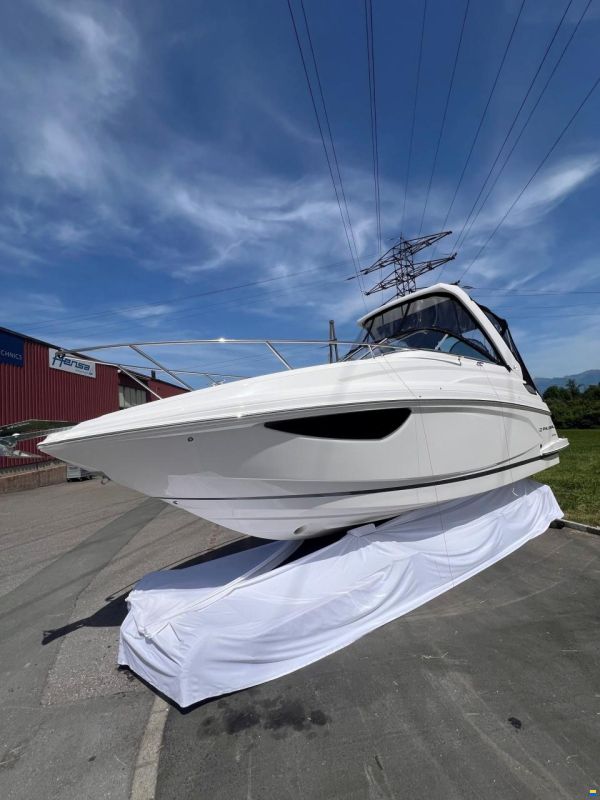 Regal 28 Express Hensa Edition