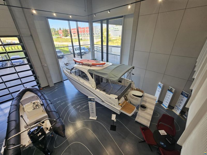Beneteau Antares 8 OB V2