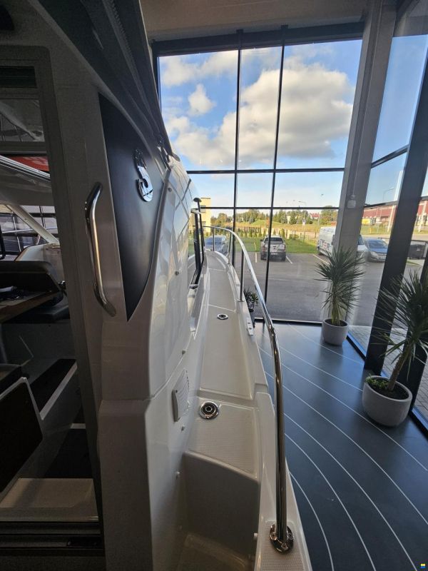 Beneteau Antares 8 OB V2
