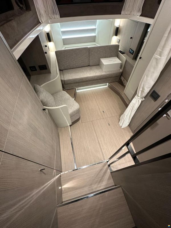 Cranchi A46 Luxury Tender