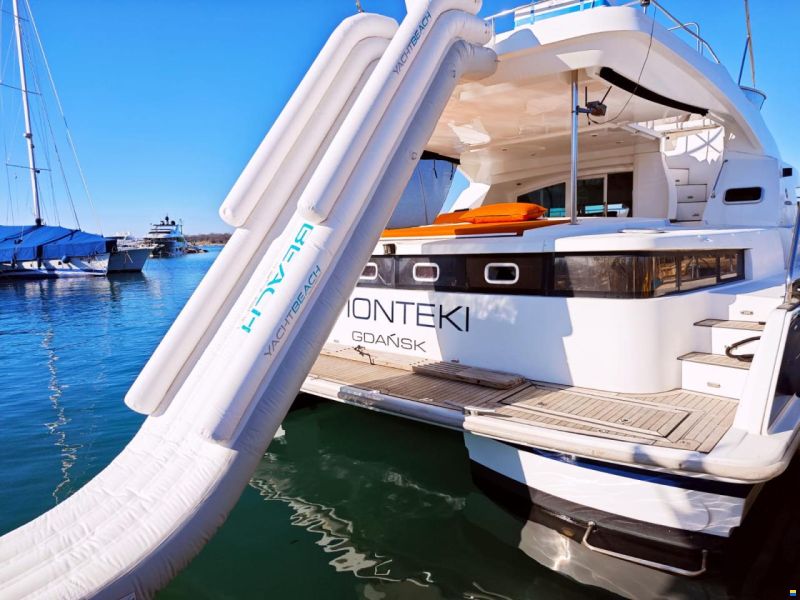 Lagoon Power 44