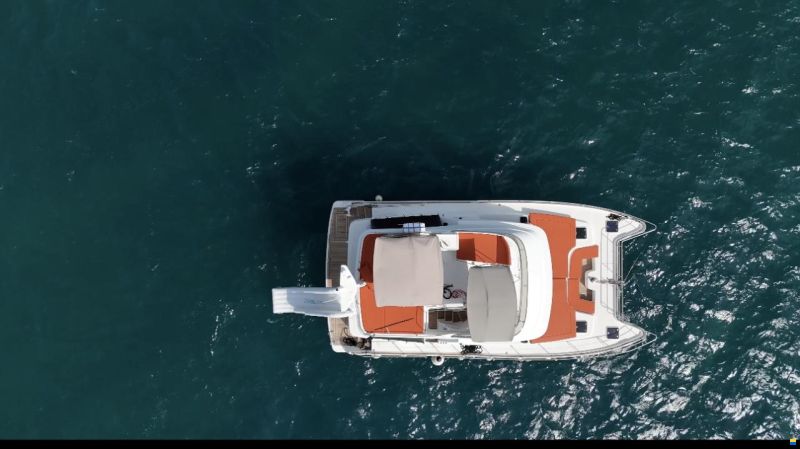 Lagoon Power 44