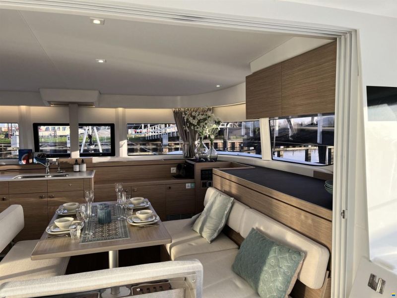 Lagoon 43