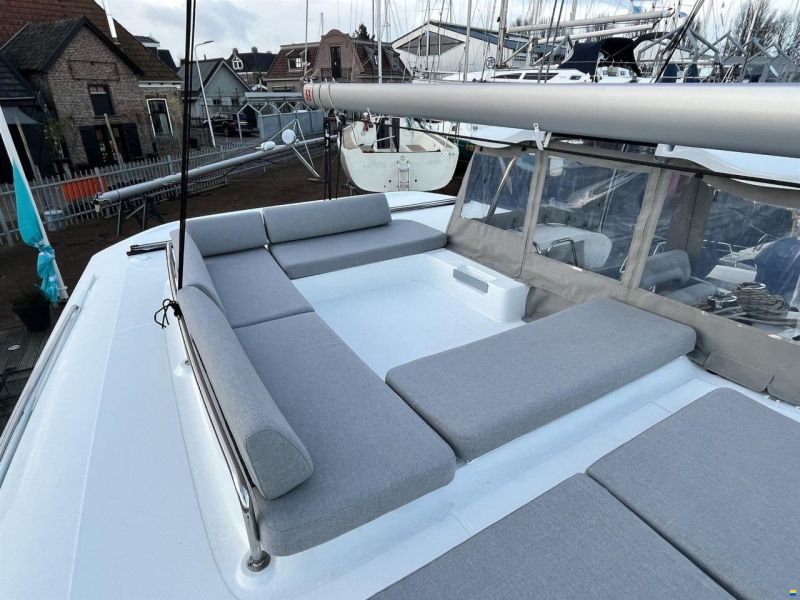 Lagoon 43