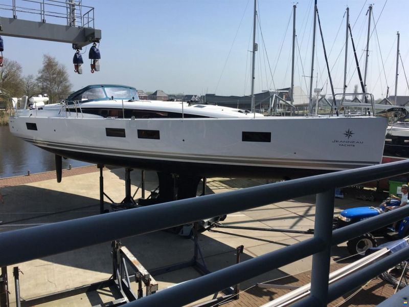 Jeanneau Yachts 51