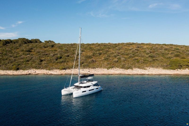 Lagoon 51