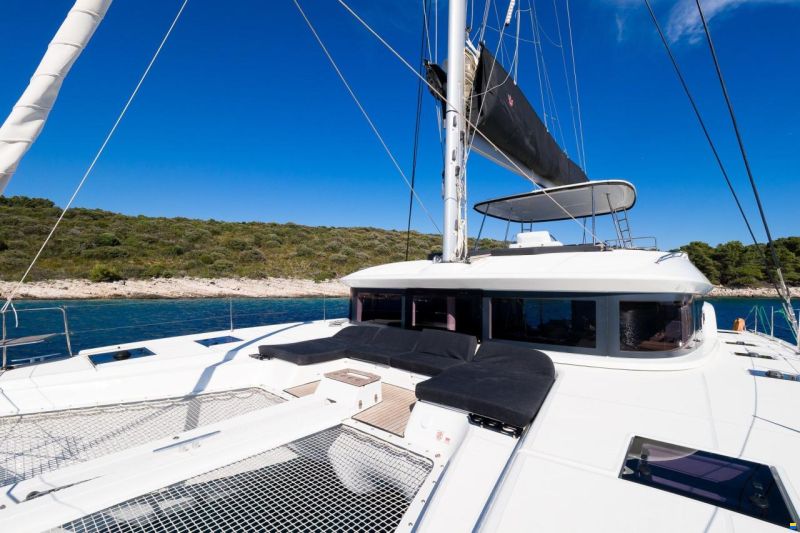 Lagoon 51