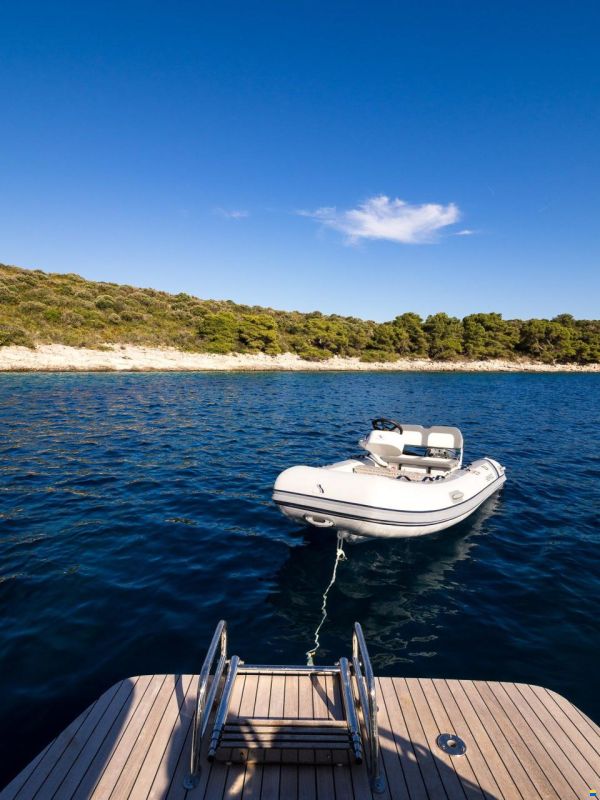 Lagoon 51