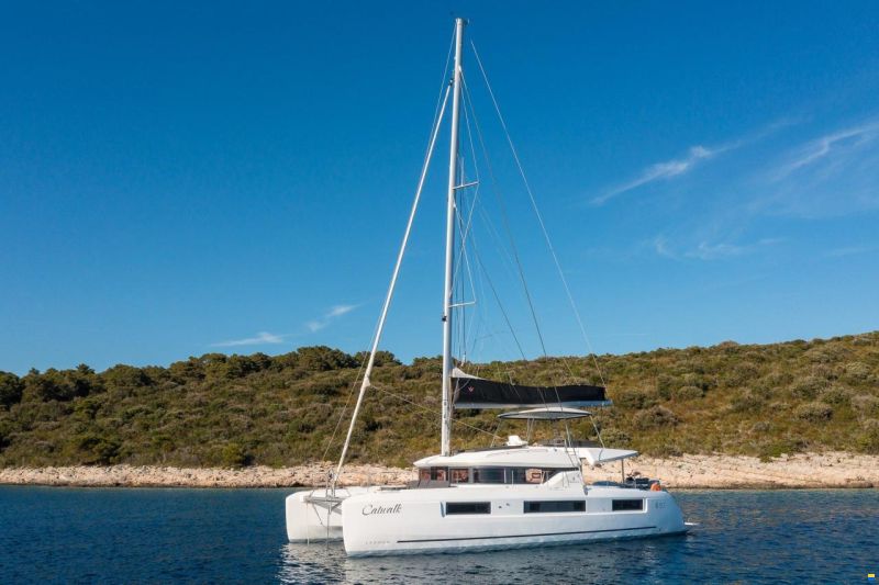 Lagoon 51
