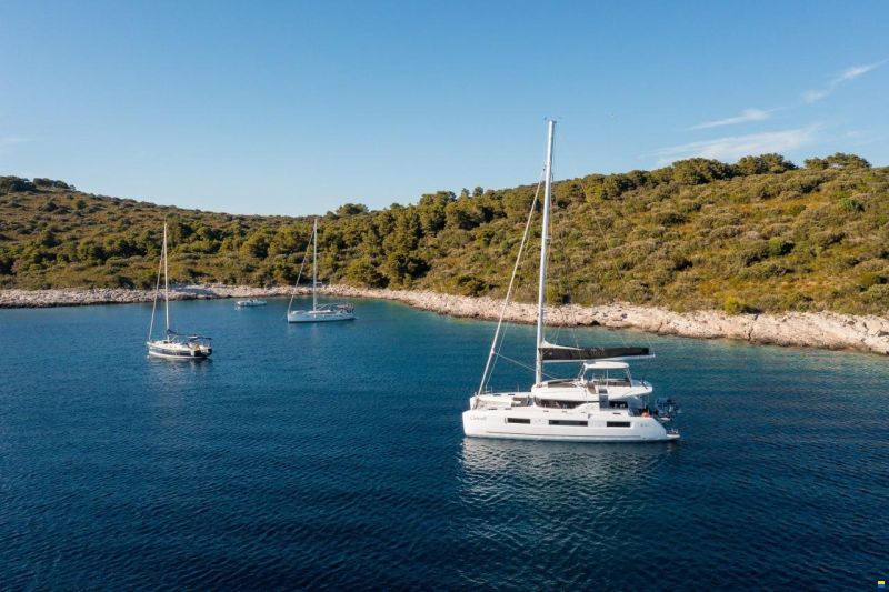 Lagoon 51