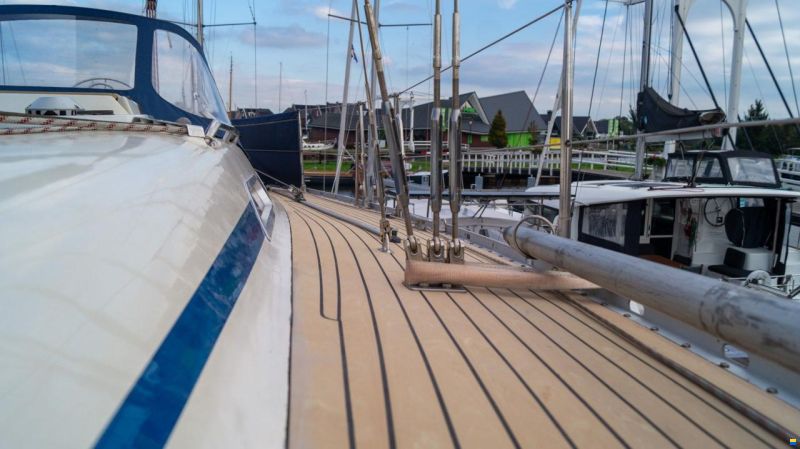 Bavaria 38